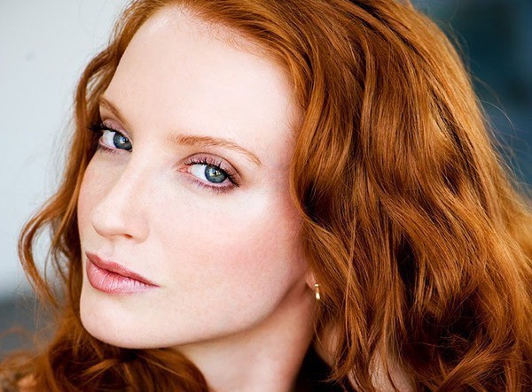 Interview with Celebrity Makeup Artist and Redhead, Lauren 