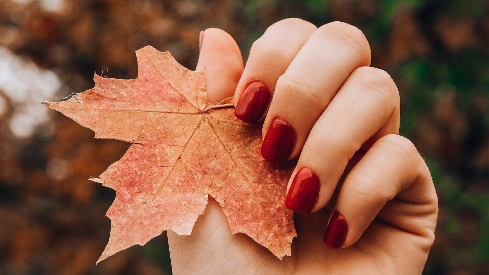 8 More Fall Nail Ideas For Redhead Season