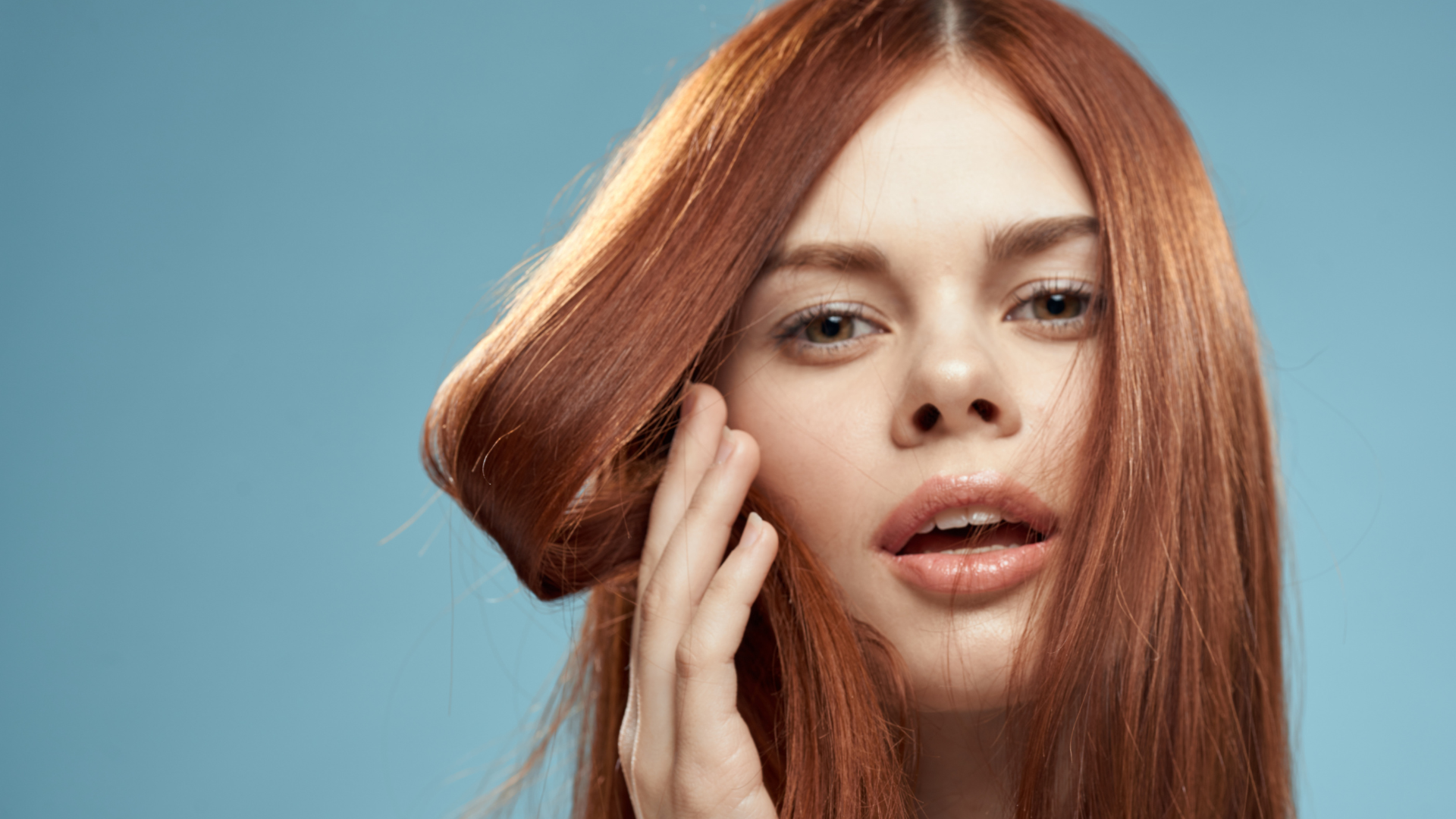 Spiced Cherry Red Is the Juiciest New Hair-Color Trend for Fall 2022 — See  Photos