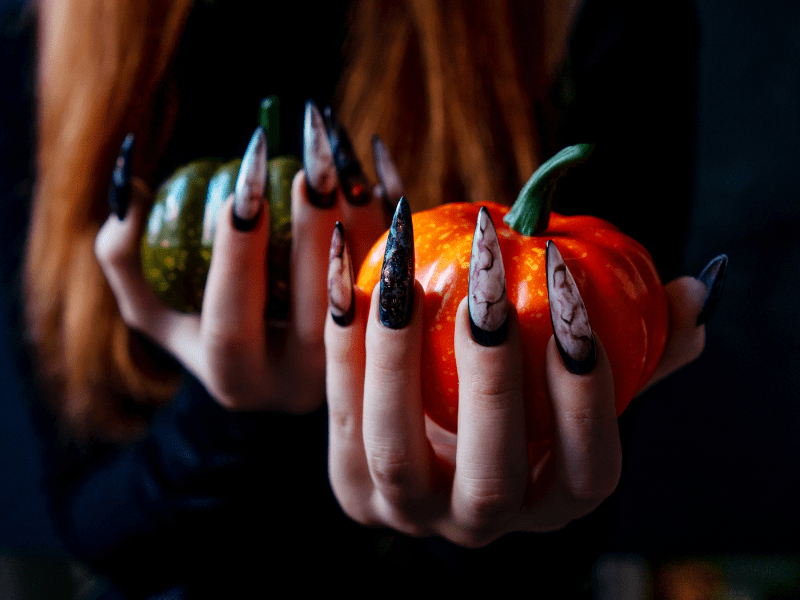 9 TikTok Halloween Nail Ideas for Redheads